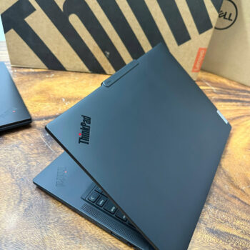 Thinkpad P14s gen 5 ryzen 7 (5)
