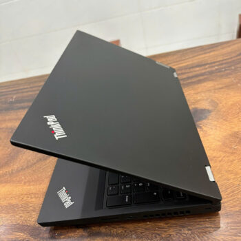 Thinkpad P15 core i7 oled (5)