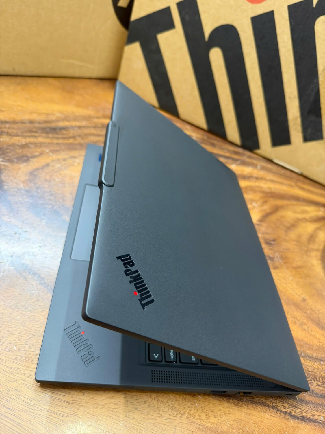 Thinkpad T14 Gen 6 Ultra 5 (7)