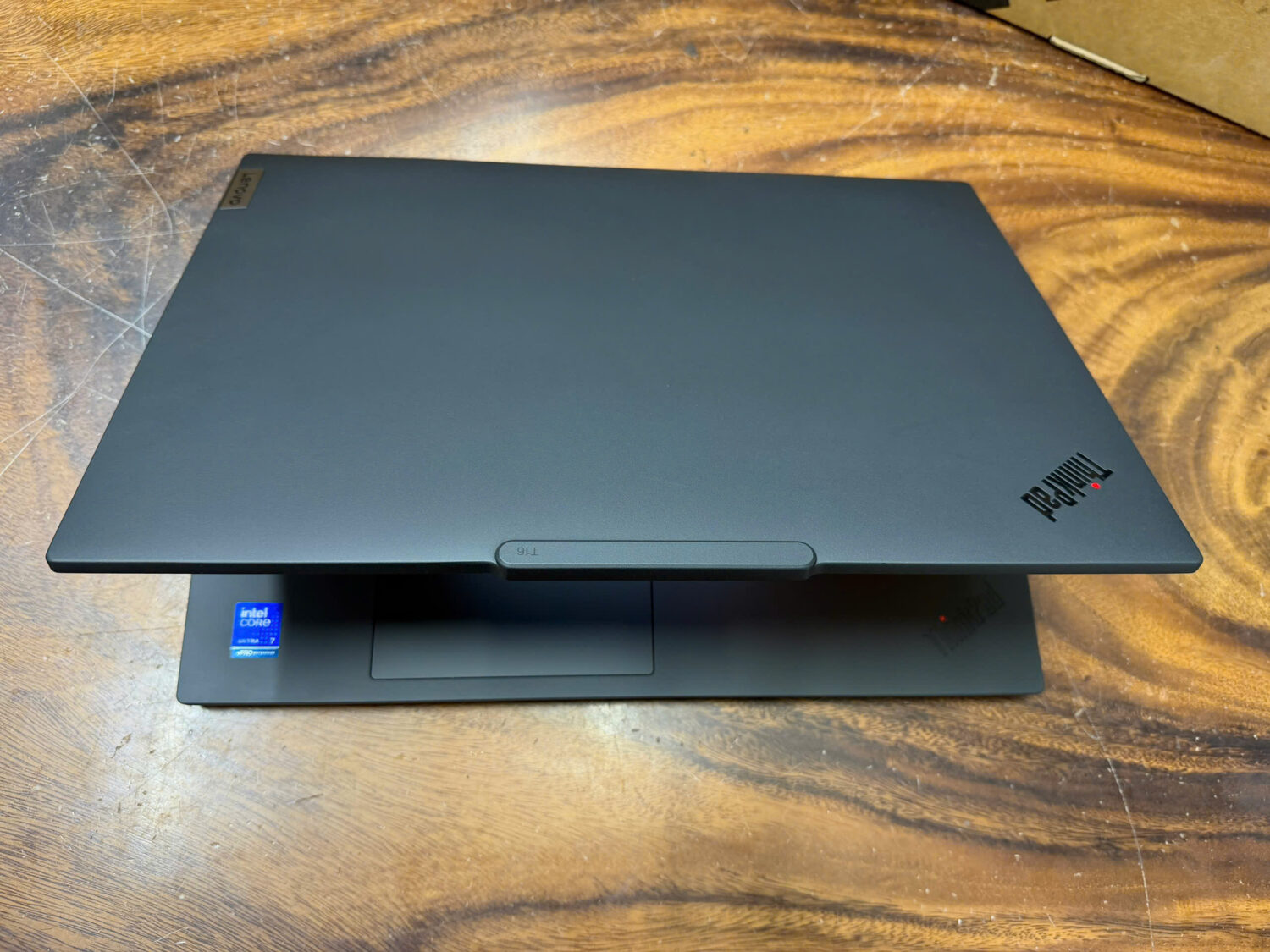 Thinkpad T16 Gen 4 (6)