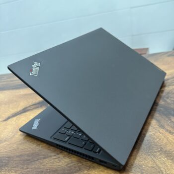 Thinkpad T16 ore i7 (8)