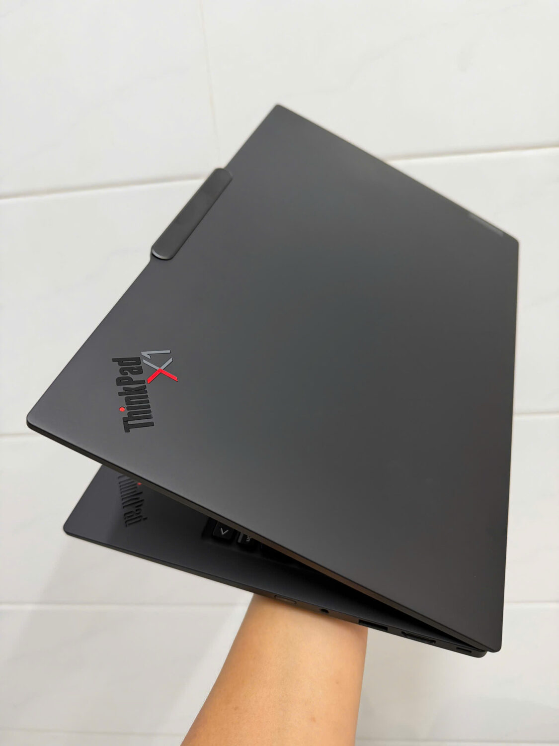 Thinkpad X1 Carbon Gen 12 Ultra 5 (2)