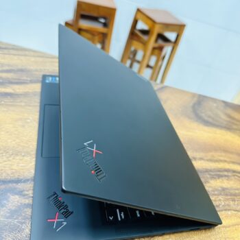 Thinkpad X1 carbon gen 9 core i5 lte (1)