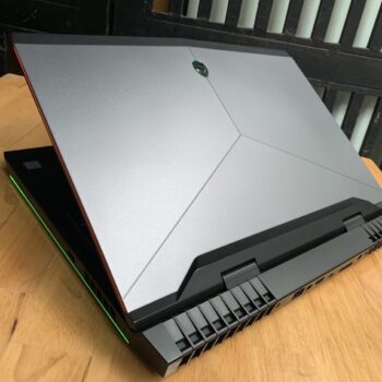 dell alienware 17 r4 (16)