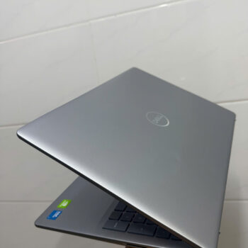 Dell Inspiron 5640 (4)