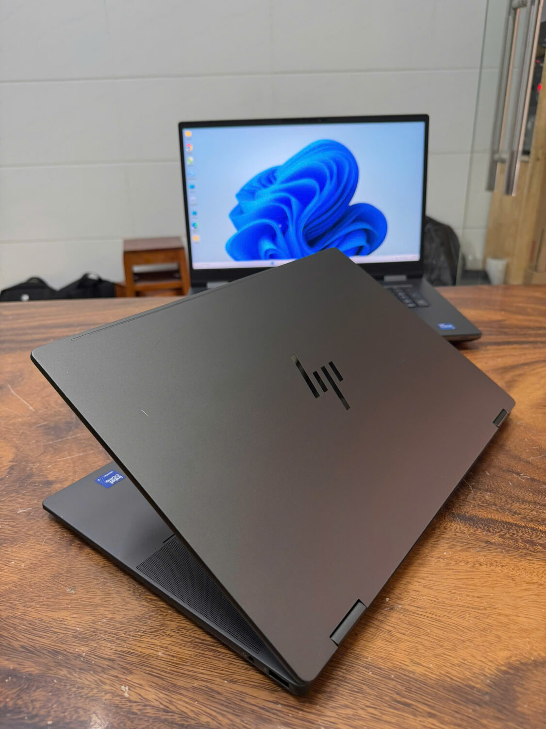 Hp Omnibook 16 As0023dx (1)