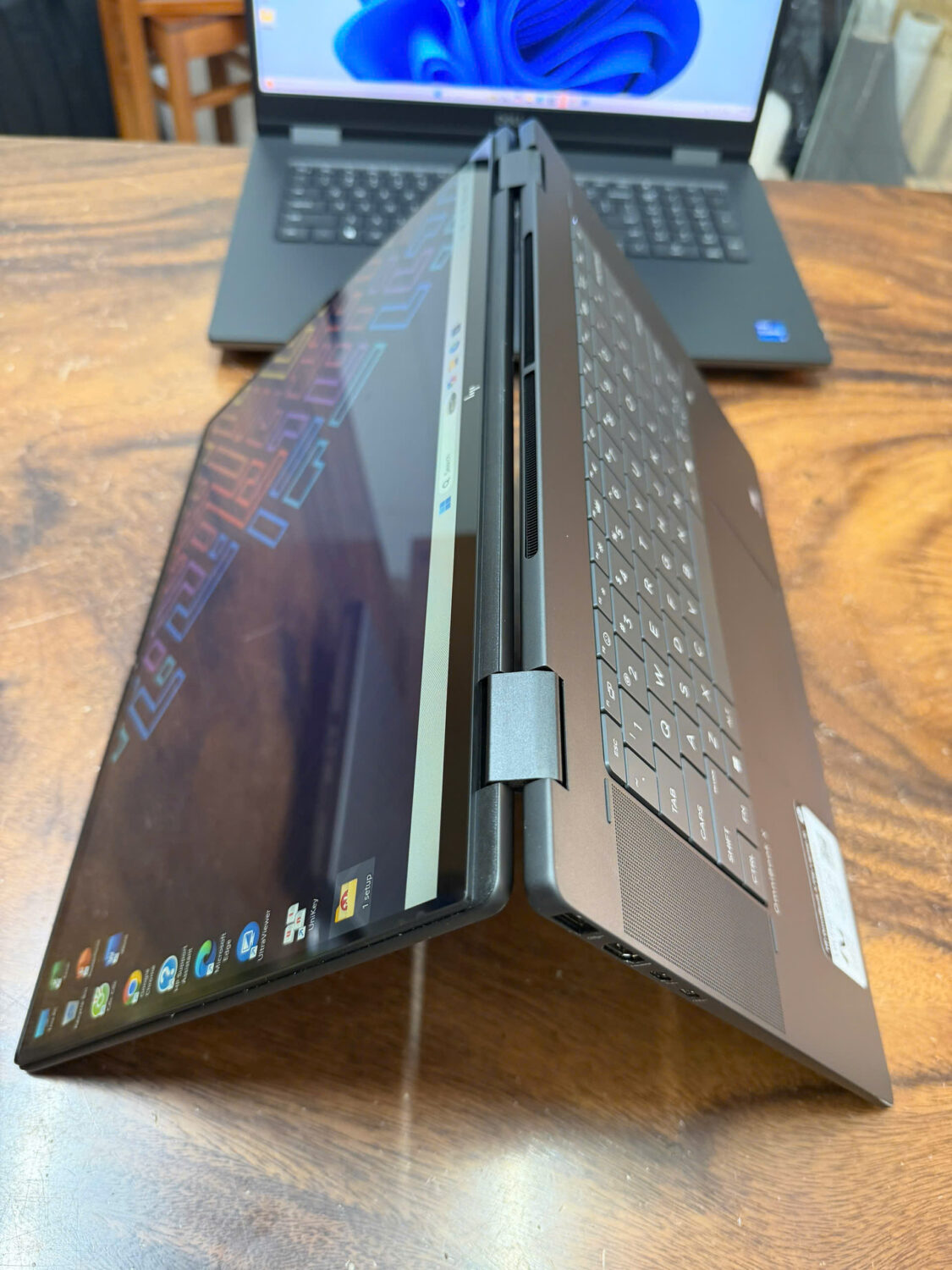 Hp Omnibook 16 As0023dx (2)