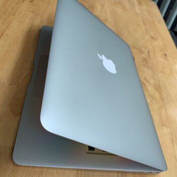 macbook air 13in (9)