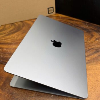 Macbook Air 15inch (1)