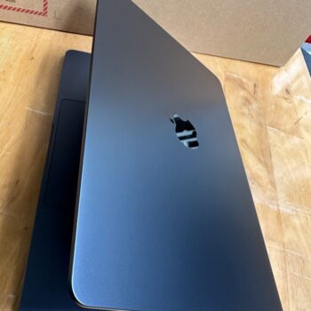 macbook air m2 midnight (4) (Copy)