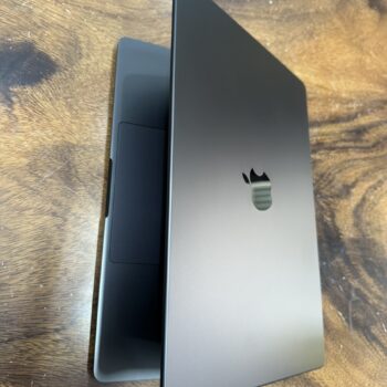macbook pro 14 M3 Space Black (3)