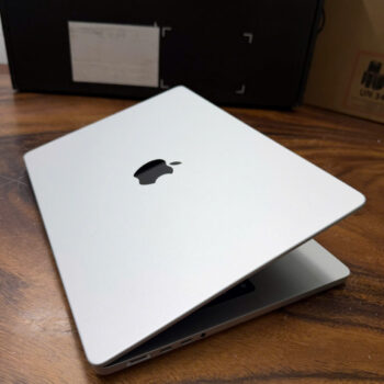 Macbook Pro 14 M4 Silver (3)