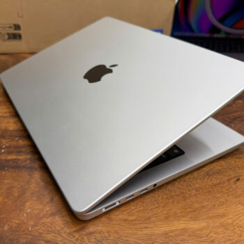 Macbook Pro 14 M3 Pro Silver (3)