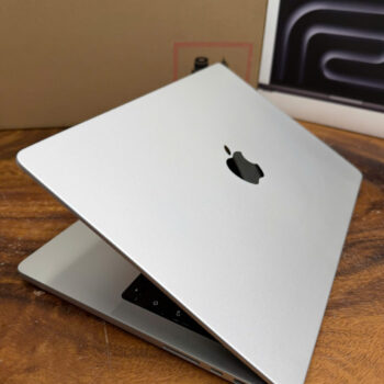 Macbook Pro 14 M5 Like New (1)