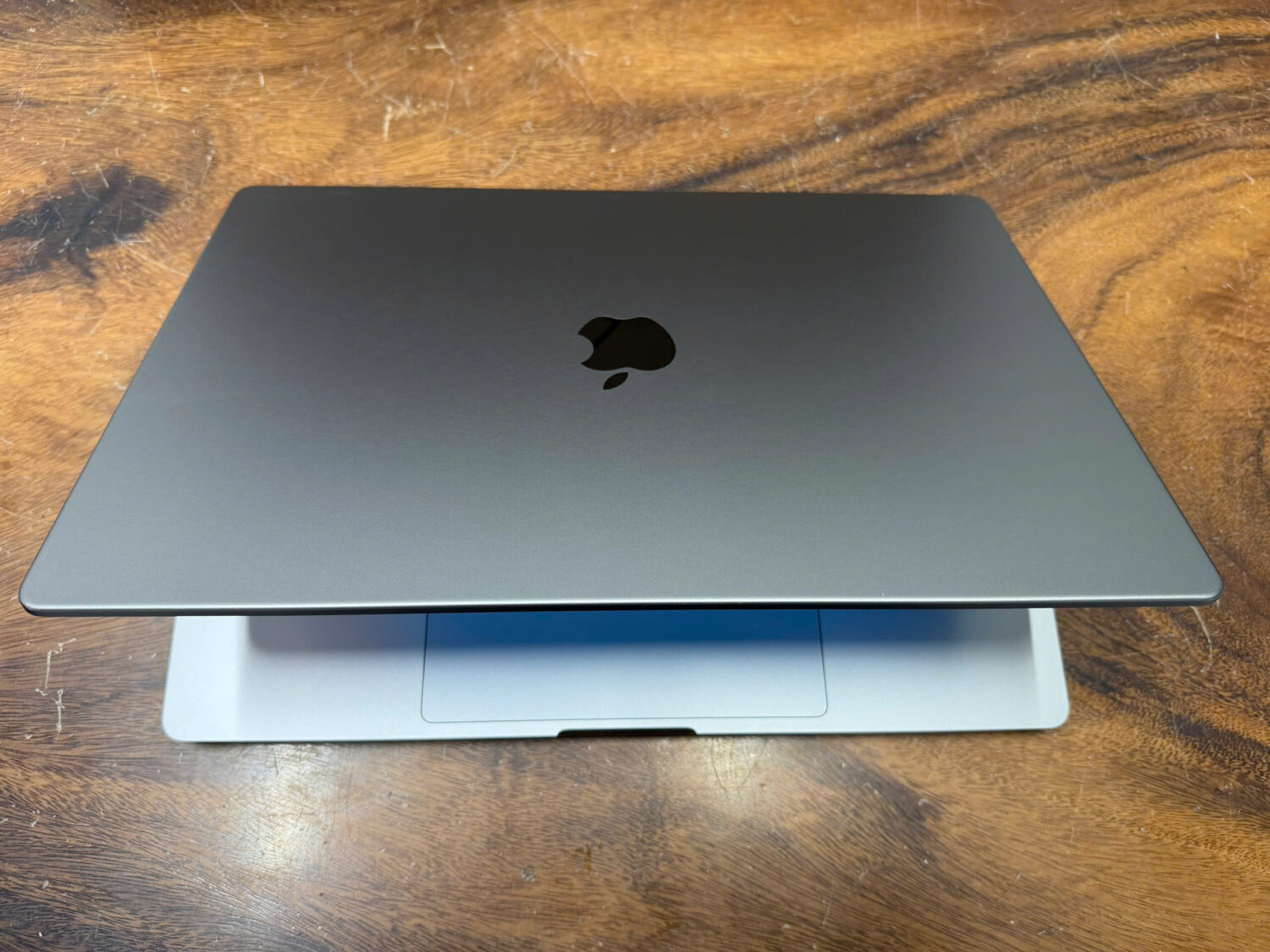Macbook Pro 16 M1 Pro (2)