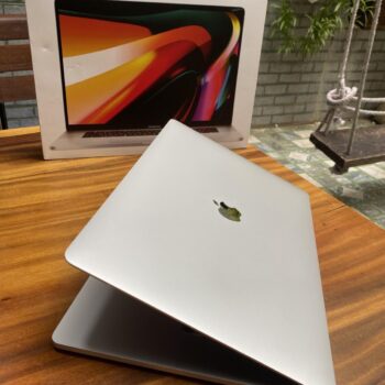 macbook pro 16 inch box sliver (2)
