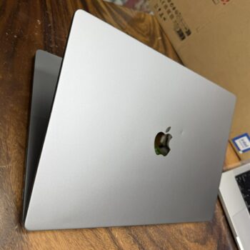 Macbook Pro 16 M1 90 (3)
