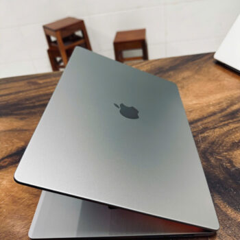 macbook pro 16 m1 max grey (10)