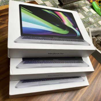 macbook pro M1 2020 new