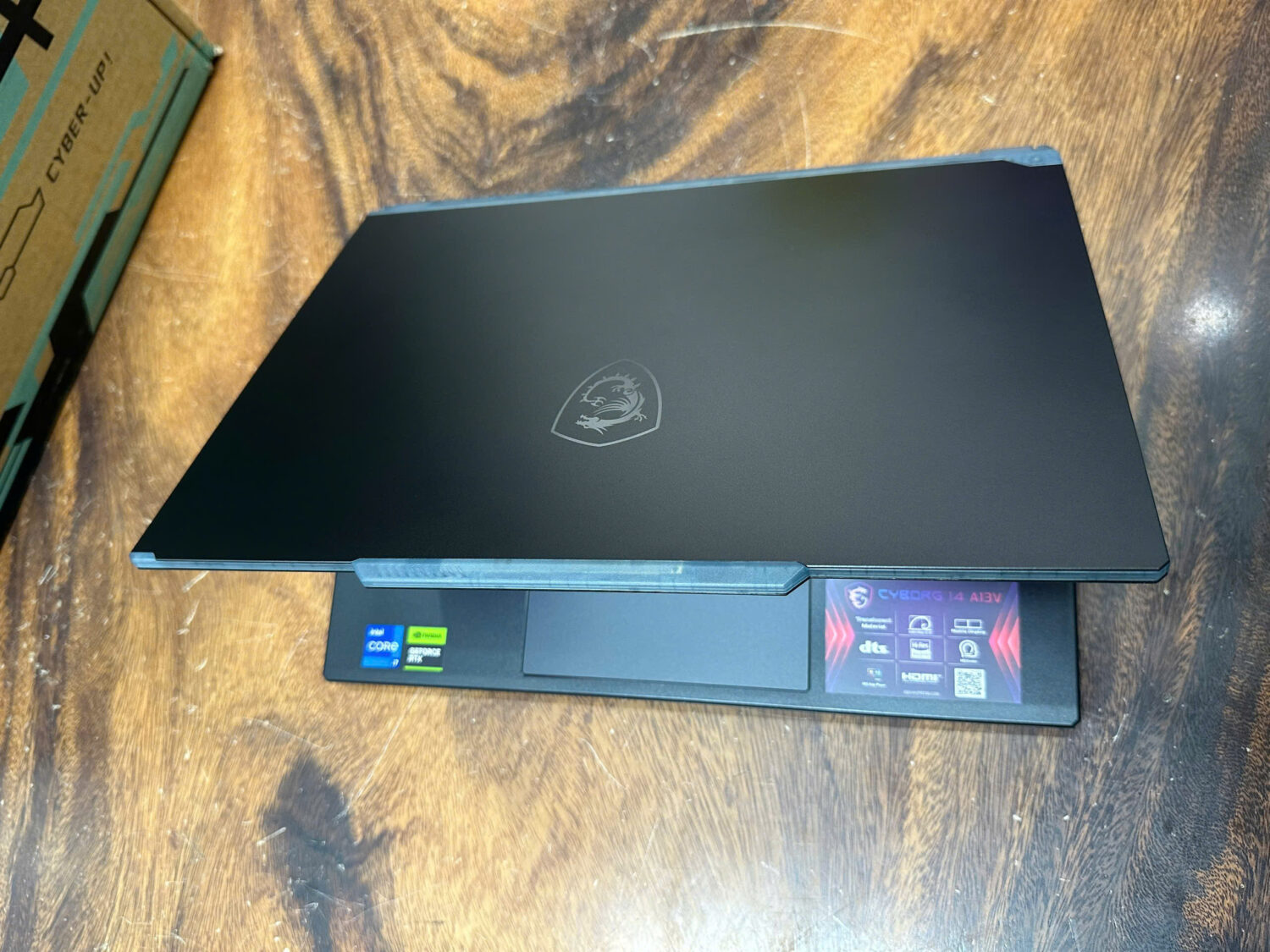 Msi Cyborg 14 A13vf (10)